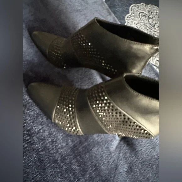 Impo black sparky booties Size 7 1/2 Never been worn🖤 - Picture 15 of 15